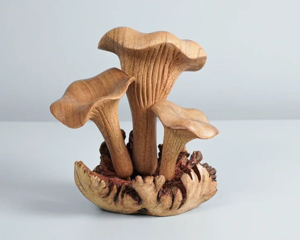 Wooden chanterelle mushroom sculpture (8)